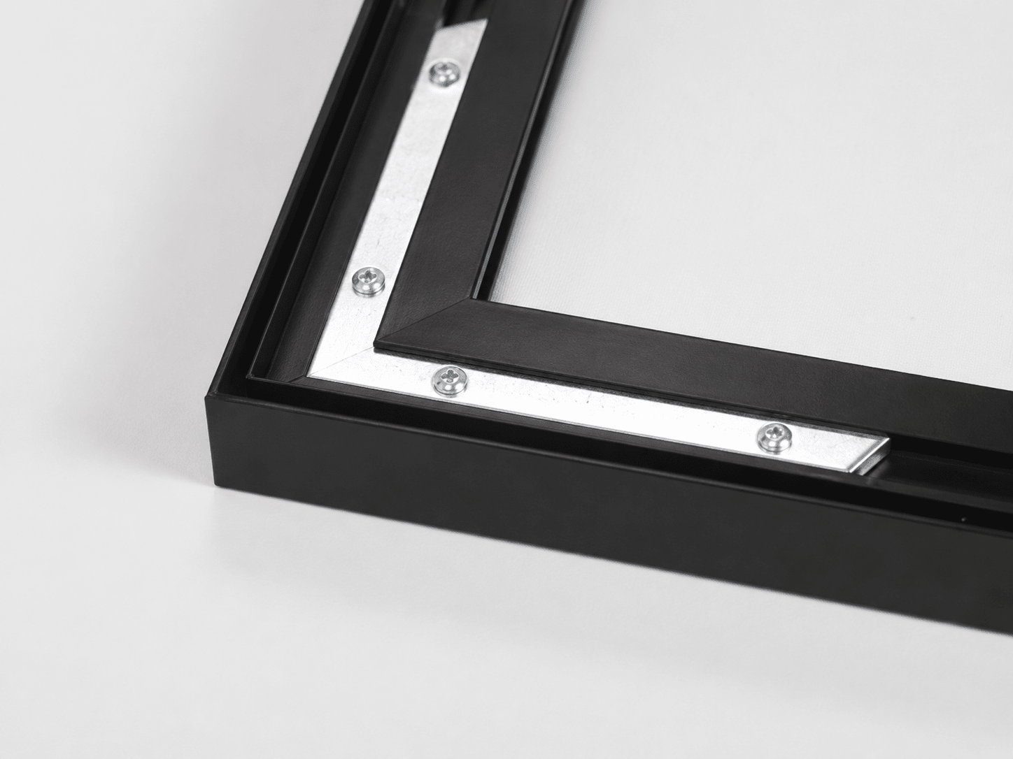 Aluminium frame met textieldoek - AFBEELDING AAN DE MUUR