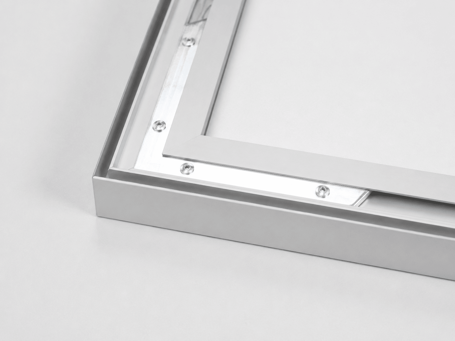 Aluminium frame met textieldoek - AFBEELDING AAN DE MUUR